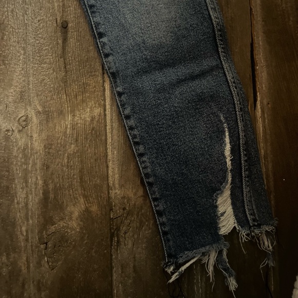 [04] GAP | High Rise Slim Straight Jeans | 28 - Picture 6 of 10